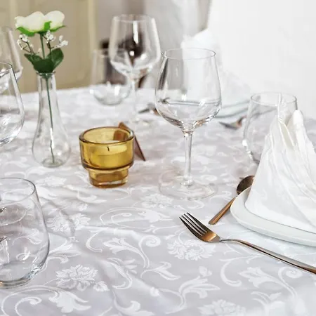 Bed & Breakfast Restaurant